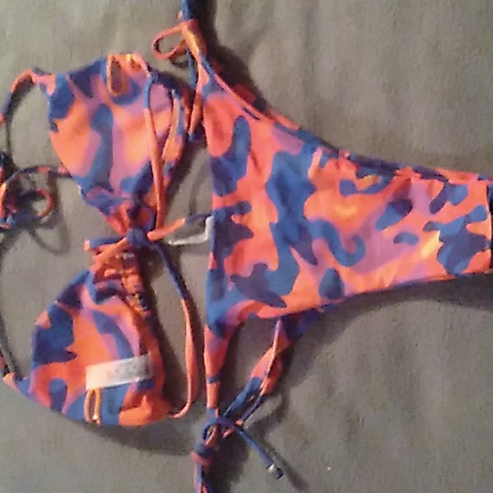 Camo bikini 👙